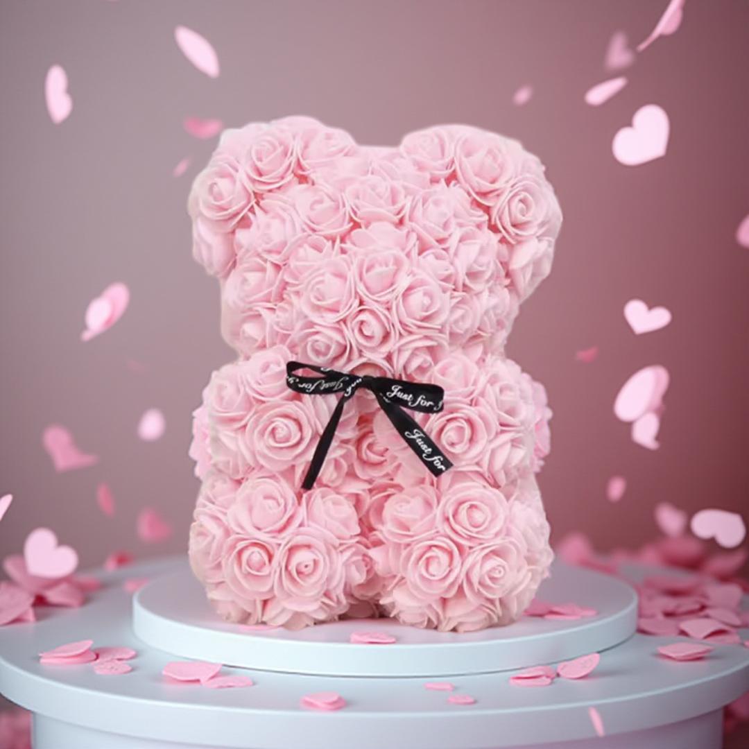 Teddybär aus Kunstrosen